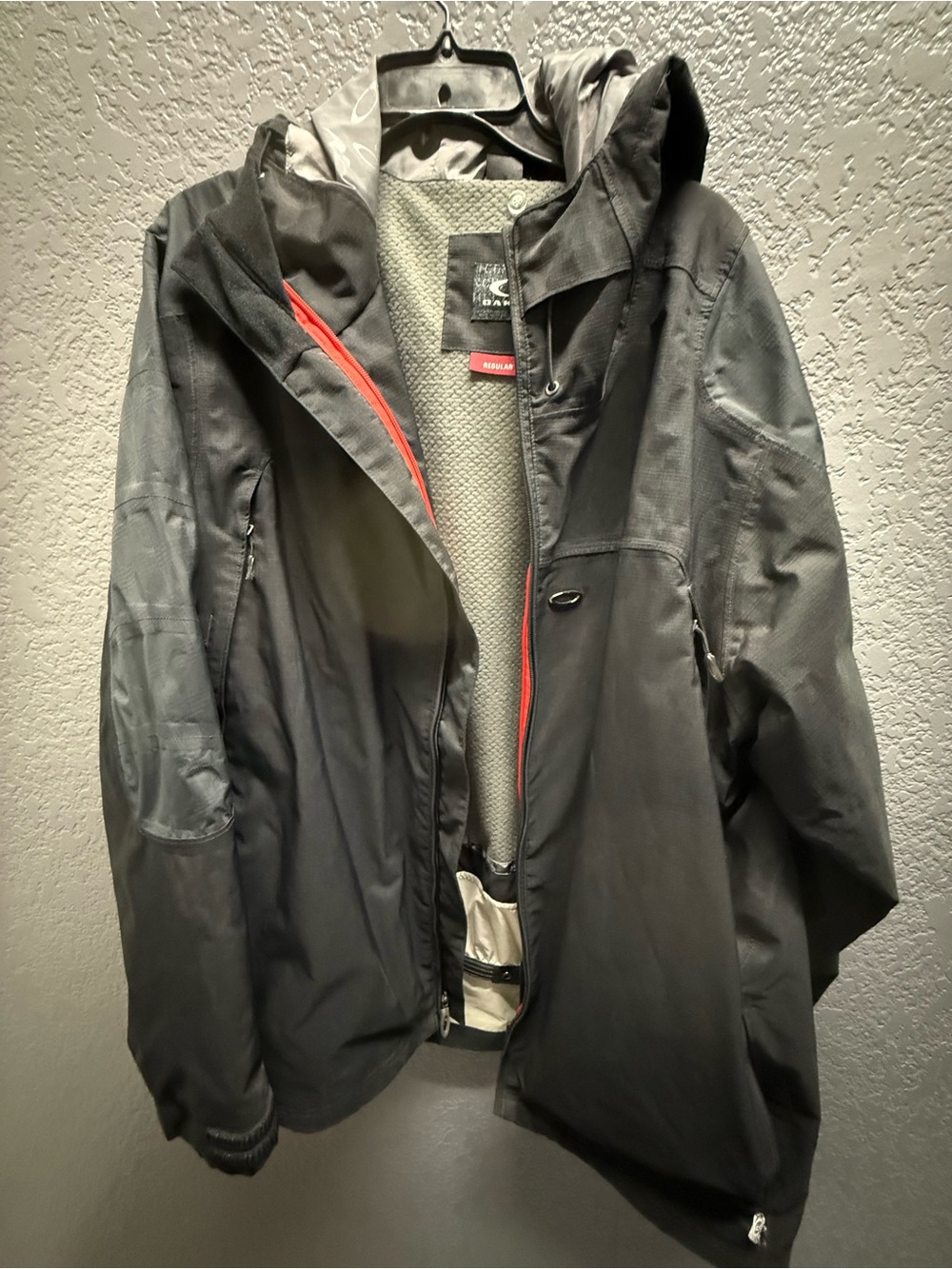 Vintage Oakley Technical Snowboard
Soft Shell Hooded Jacket XLarge